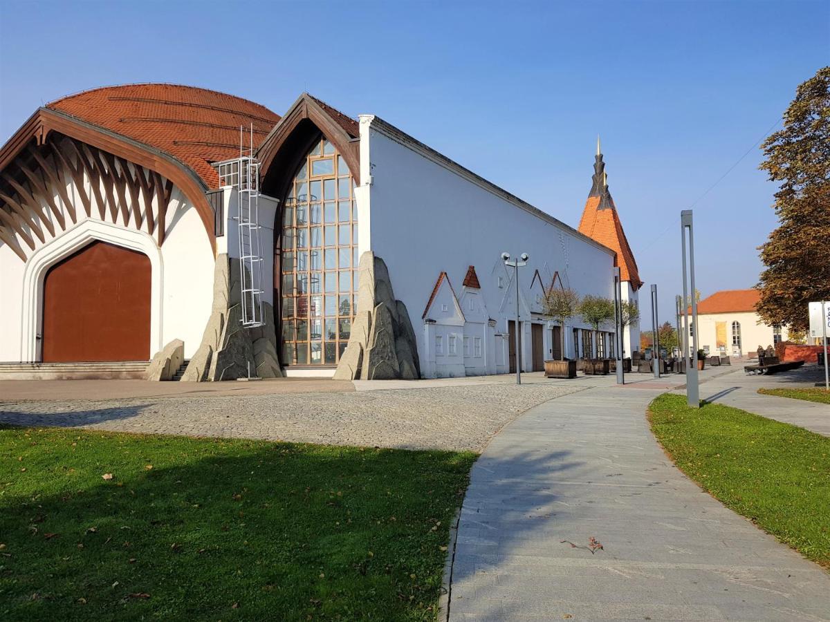 Fado Apartments Lendava Exteriér fotografie